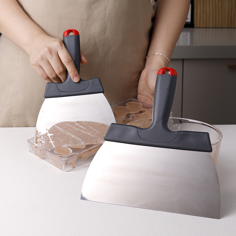 Stainless Steel Dough Scraper  - Kitchen Gadgets Under 100 评论和价格