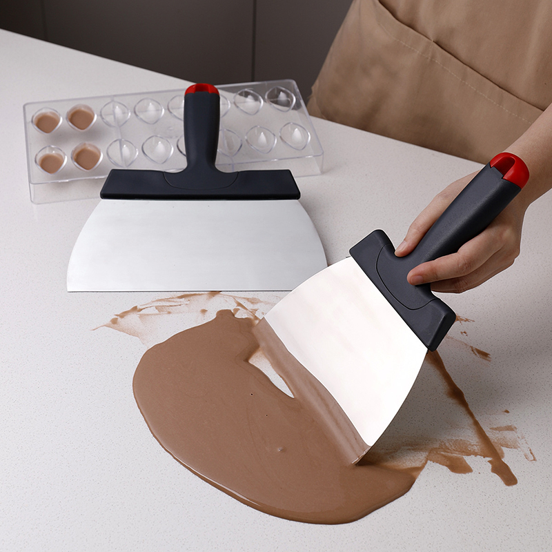 Stainless Steel Dough Scraper  - Kitchen Gadgets Under 100 评论和价格